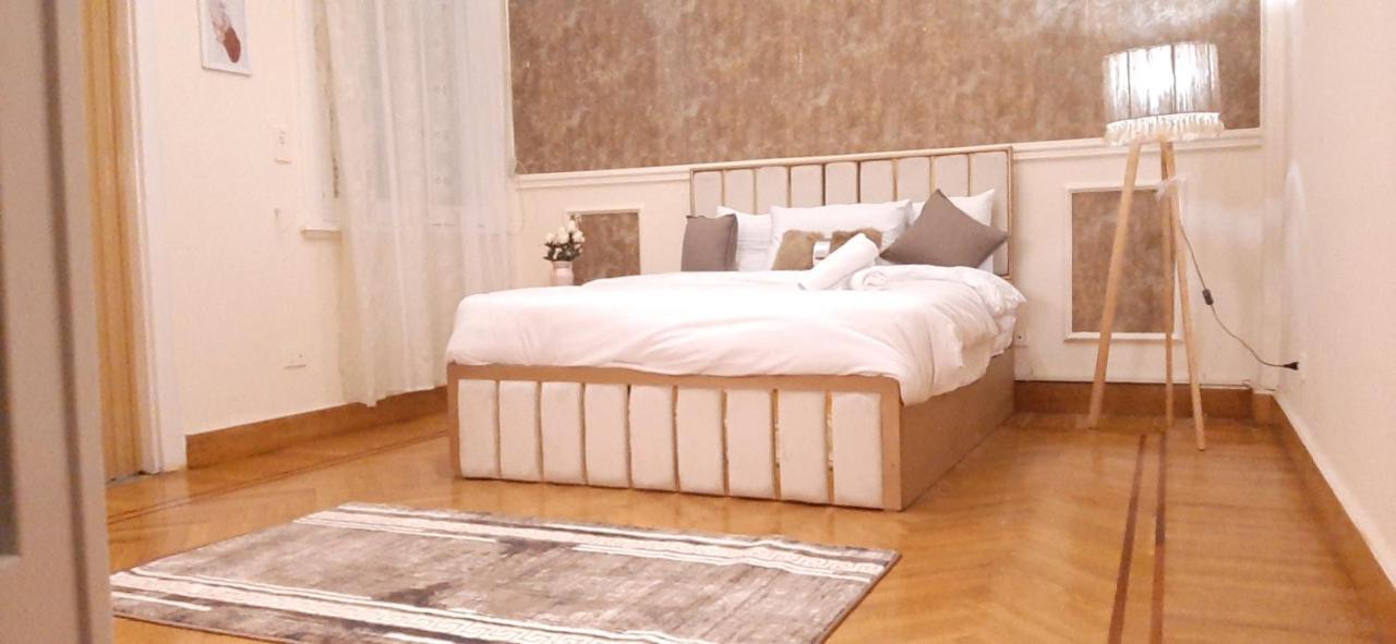 Royal Apartment In Talaat Harb Downtown Kairo Bagian luar foto